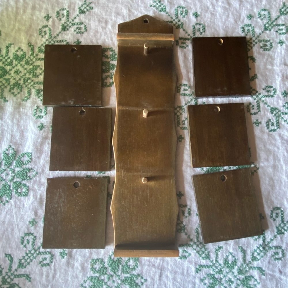 Vintage Coasters Rack - Picture 7 of 9